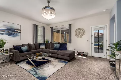 Living - 30962 W Weldon Ave, Buckeye, AZ 85396 photo 1 of 2