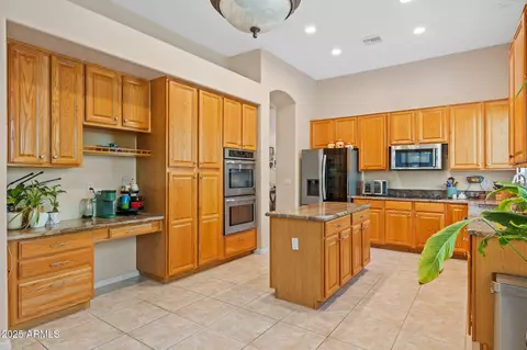 Kitchen - 1943 E Drake Dr, Tempe, AZ 85283 photo 2 of 2