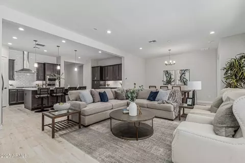 Living - 18025 N 65th Pl, Phoenix, AZ 85054 photo 1 of 2