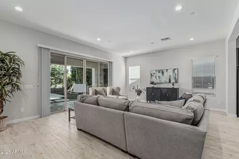 Living - 18025 N 65th Pl, Phoenix, AZ 85054 photo 2 of 2