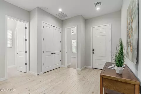 Entry Way - 18025 N 65th Pl, Phoenix, AZ 85054 photo 2 of 5