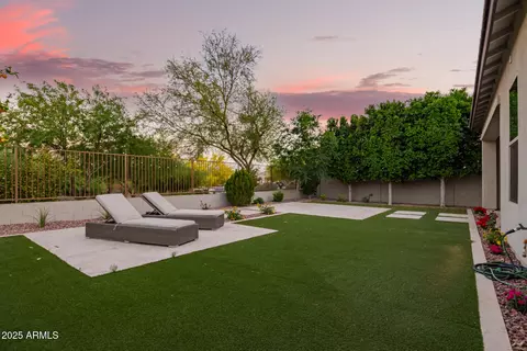 Exterior - 18025 N 65th Pl, Phoenix, AZ 85054 photo 1 of 10