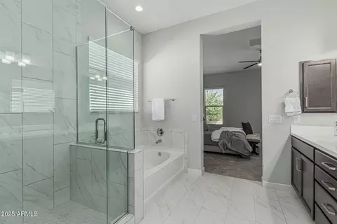 Bath - 18025 N 65th Pl, Phoenix, AZ 85054 photo 6 of 6