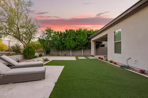 Exterior - 18025 N 65th Pl, Phoenix, AZ 85054 photo 8 of 10