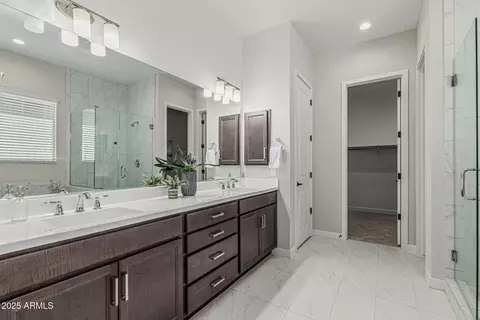 Bath - 18025 N 65th Pl, Phoenix, AZ 85054 photo 5 of 6