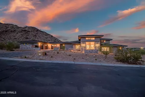 Exterior - 3135 N Mountainside Loop, Buckeye, AZ 85396 photo 8 of 10