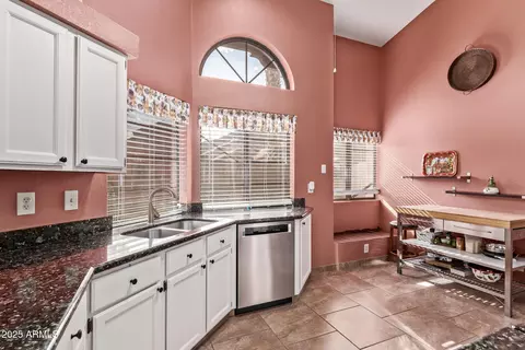 3505 E South Fork Dr, Phoenix, AZ 85044 photo 8
