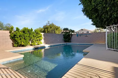 Exterior - 1975 E Chilton Dr, Tempe, AZ 85283 photo 5 of 7