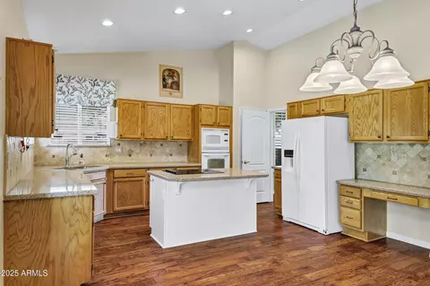 Kitchen - 1975 E Chilton Dr, Tempe, AZ 85283 photo 2 of 3