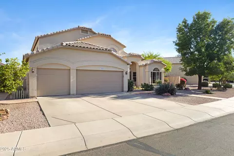 Exterior - 1975 E Chilton Dr, Tempe, AZ 85283 photo 2 of 7