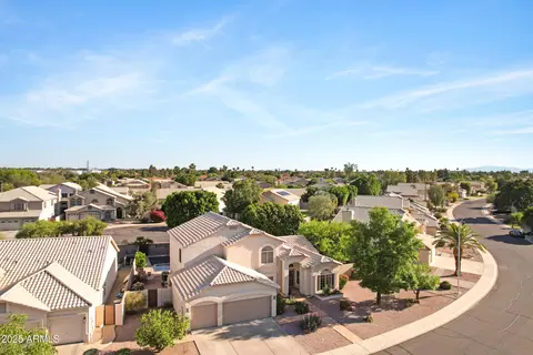 View/Area - 1975 E Chilton Dr, Tempe, AZ 85283 photo 1 of 13