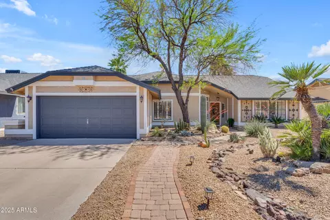 10939 E Kalil Dr, Scottsdale, AZ 85259
