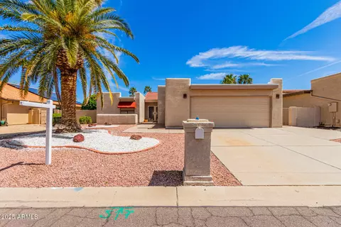 26401 S Lakewood Dr, Sun Lakes, AZ 85248