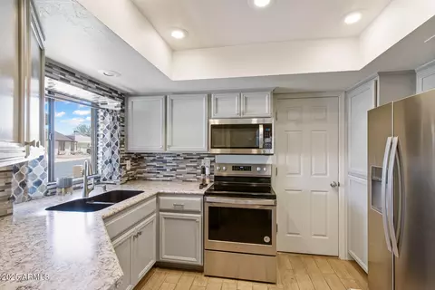 905 E Bluefield Ave, Phoenix, AZ 85022