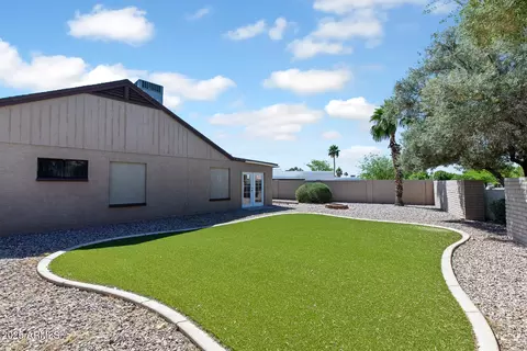 Exterior - 905 E Bluefield Ave, Phoenix, AZ 85022 photo 3 of 6