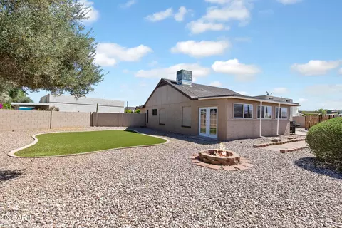 Exterior - 905 E Bluefield Ave, Phoenix, AZ 85022 photo 2 of 6