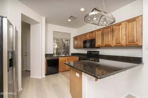 Kitchen - 1024 E Frye Rd #1090, Phoenix, AZ 85048 photo 1 of 3