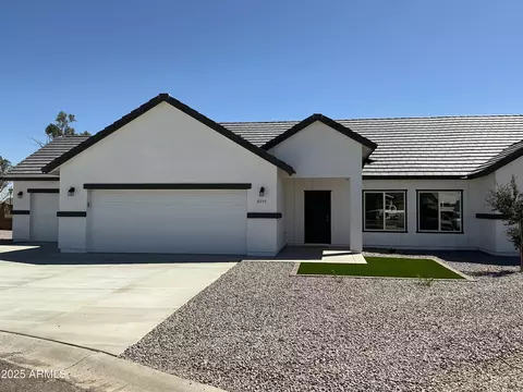 8350 W Encanto Ln, Arizona City, AZ 85123
