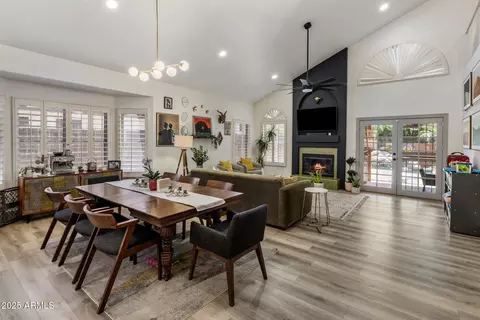 1633 W Acoma Dr, Phoenix, AZ 85023