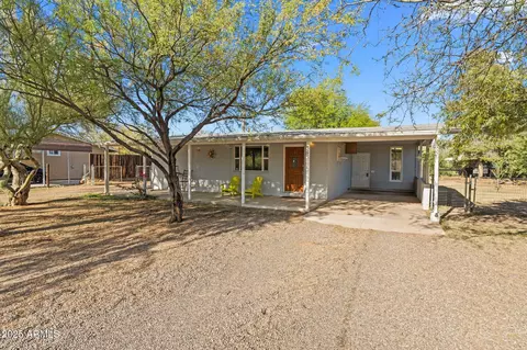 34381 S Vladimir St, Black Canyon City, AZ 85324