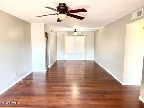 Living - 814 S 80th St, Mesa, AZ 85208 photo 2 of 2