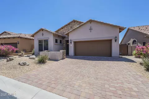6951 E Roland St, Mesa, AZ 85207