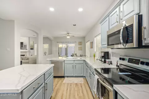 Kitchen - 4088 E Kroll Dr, Gilbert, AZ 85234 photo 3 of 6