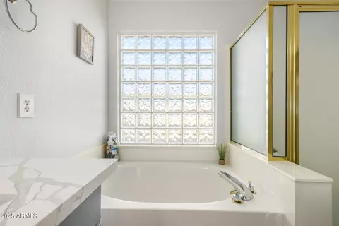 Bath - 4088 E Kroll Dr, Gilbert, AZ 85234 photo 5 of 8