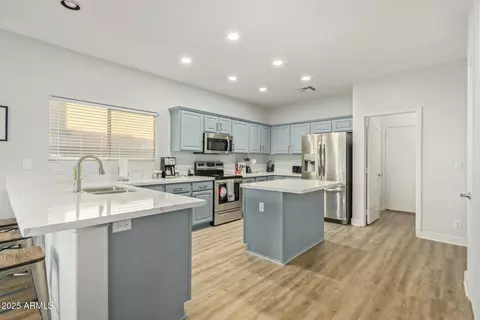 Kitchen - 4088 E Kroll Dr, Gilbert, AZ 85234 photo 2 of 6
