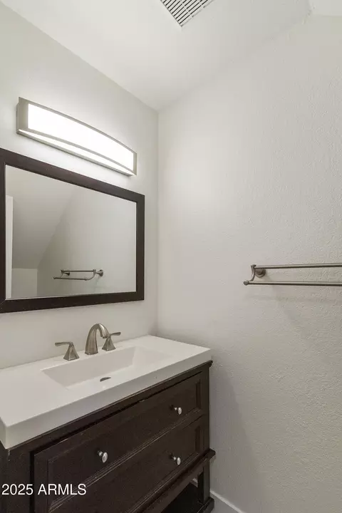 Bath - 1011 E Lodge Dr, Tempe, AZ 85283 photo 4 of 4