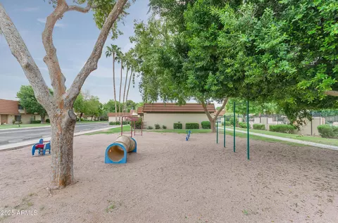 Exterior - 1011 E Lodge Dr, Tempe, AZ 85283 photo 7 of 12
