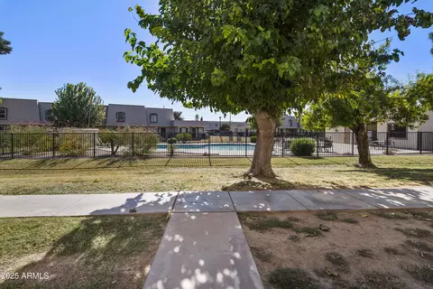 Exterior - 1011 E Lodge Dr, Tempe, AZ 85283 photo 12 of 12