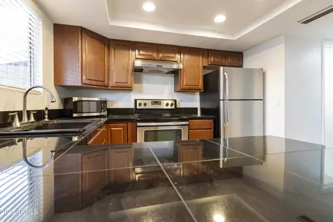 Kitchen - 1011 E Lodge Dr, Tempe, AZ 85283 photo 4 of 6