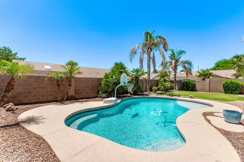 4940 S Rosemary Dr, Chandler, AZ 85248