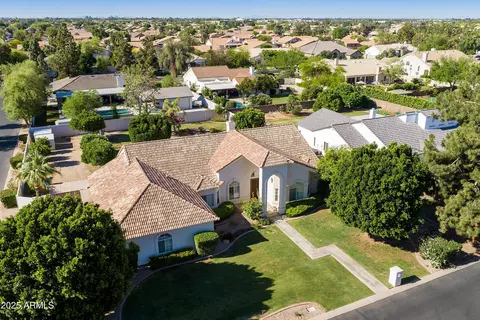 View/Area - 541 E Spur Ave, Gilbert, AZ 85296 photo 1 of 3