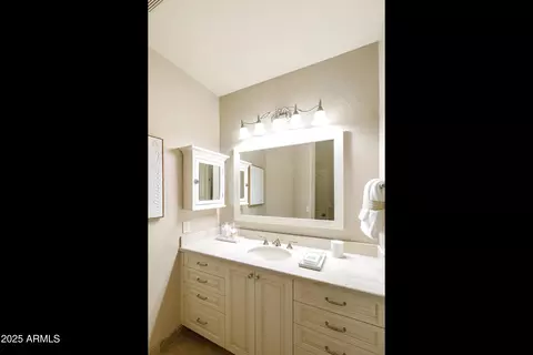 Bath - 541 E Spur Ave, Gilbert, AZ 85296 photo 5 of 6