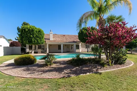 Exterior - 541 E Spur Ave, Gilbert, AZ 85296 photo 5 of 10