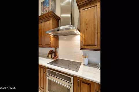 Kitchen - 541 E Spur Ave, Gilbert, AZ 85296 photo 5 of 8