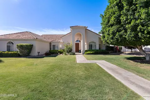 541 E Spur Ave, Gilbert, AZ 85296