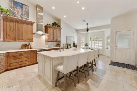 Kitchen - 541 E Spur Ave, Gilbert, AZ 85296 photo 7 of 8