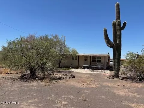 48010 N 17th Ave, New River, AZ 85087