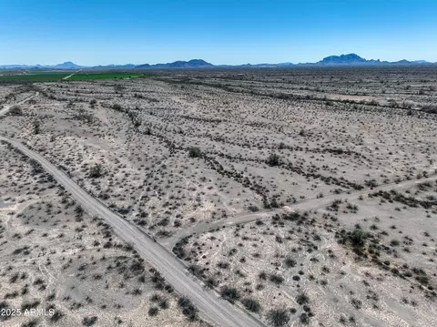 40101 W Royale Palm Rd #5, Tonopah, AZ 85354