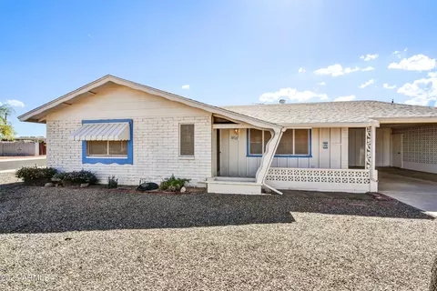 10125 W Palmer Dr, Sun City, AZ 85351