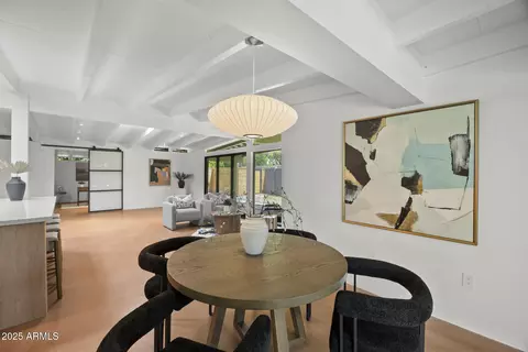 Dining - 5815 N 10th Pl, Phoenix, AZ 85014 photo 3 of 3