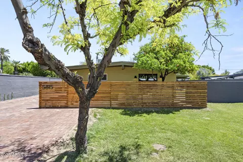 Exterior - 5815 N 10th Pl, Phoenix, AZ 85014 photo 3 of 14
