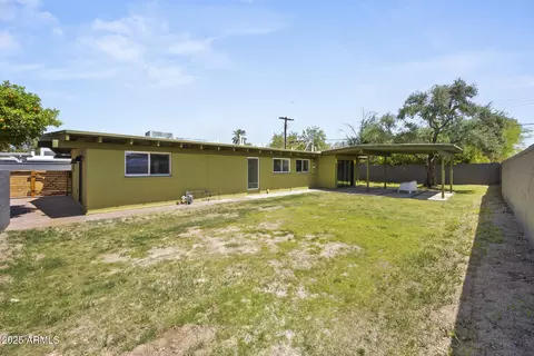 Exterior - 5815 N 10th Pl, Phoenix, AZ 85014 photo 14 of 14