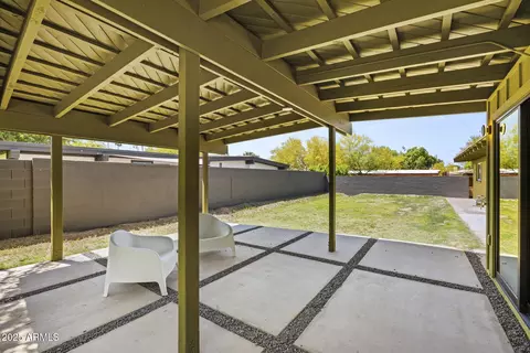 Exterior - 5815 N 10th Pl, Phoenix, AZ 85014 photo 12 of 14