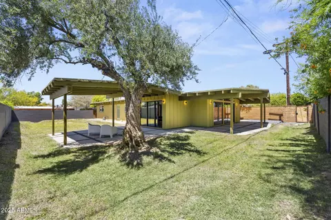 Exterior - 5815 N 10th Pl, Phoenix, AZ 85014 photo 11 of 14