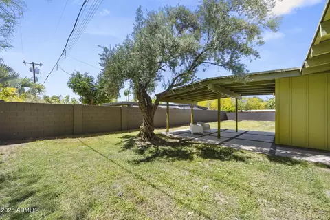 Exterior - 5815 N 10th Pl, Phoenix, AZ 85014 photo 10 of 14