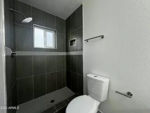 Bath - 344 E Jacaranda St, Mesa, AZ 85201 photo 3 of 3